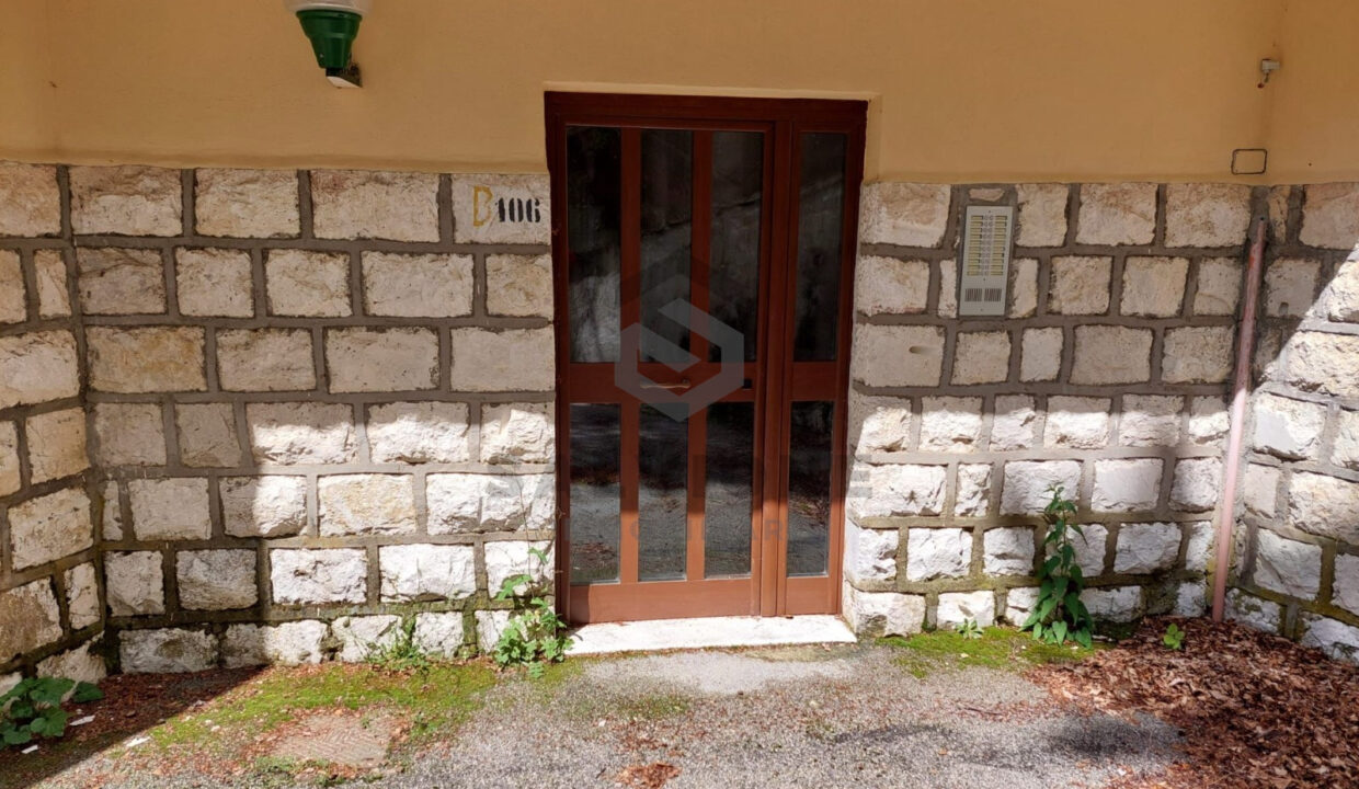 14 esterno